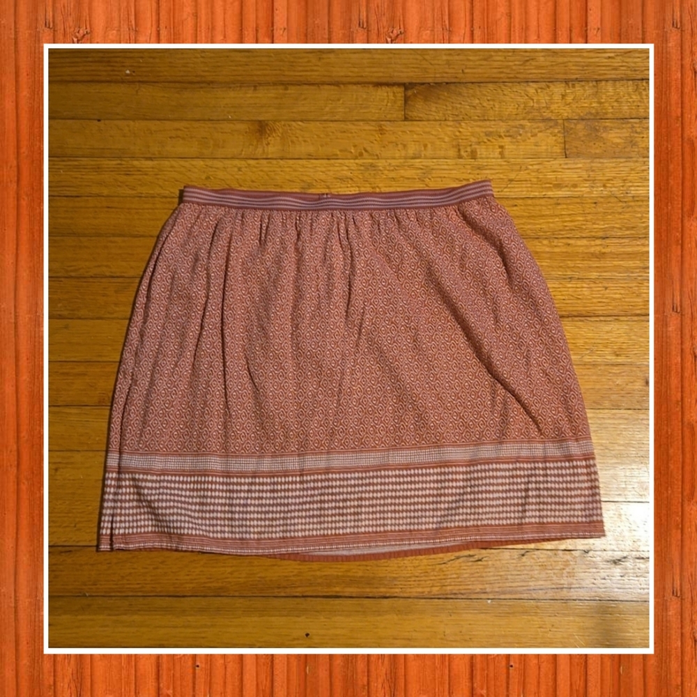 Old navy lined skirt size large